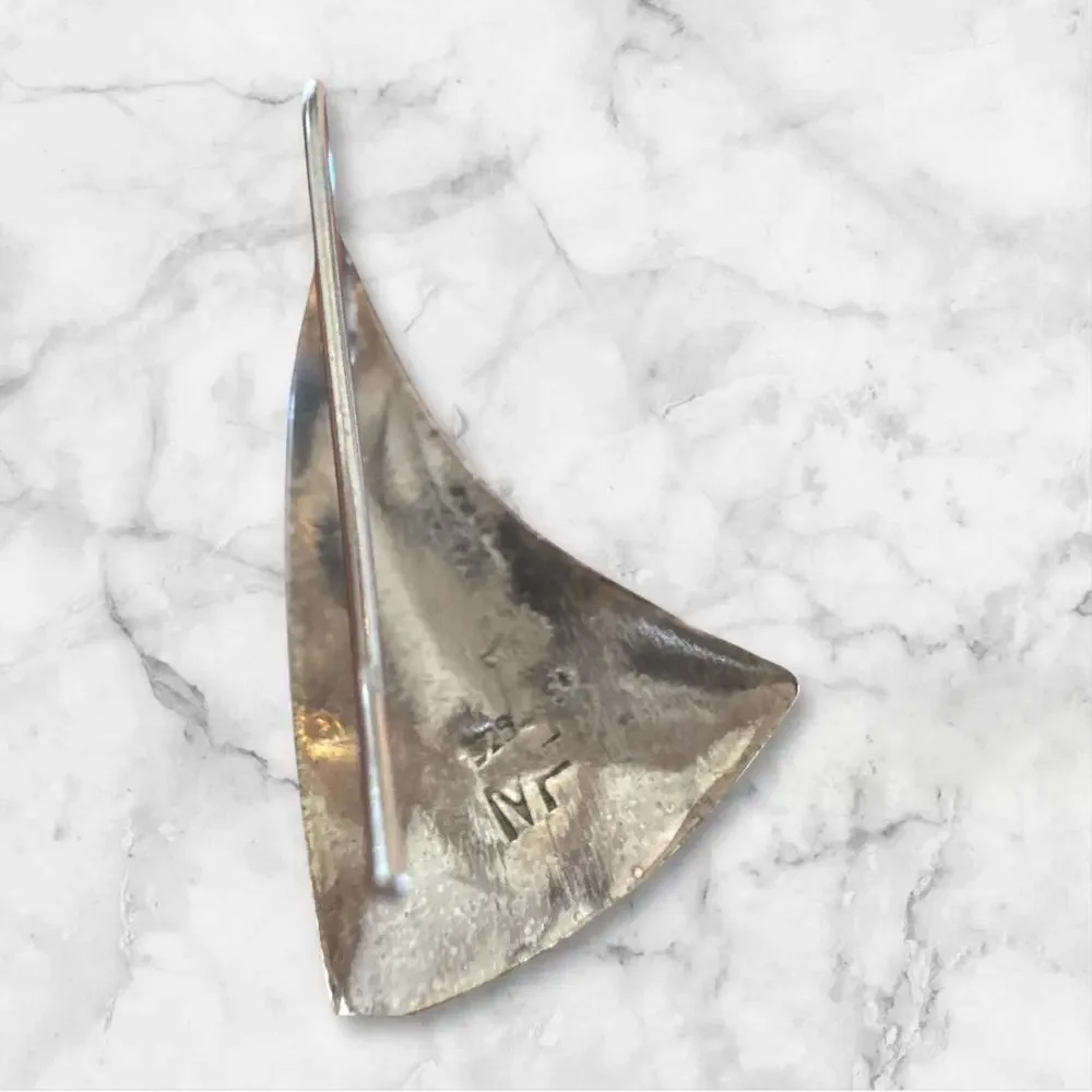 Unbranded sterling silver